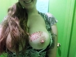obedientlittlebitch:  Every good little slut should send their Daddy body writing pictures while at work. Especially when doing so makes your brain go dumb so you can’t even spell properly. 😚  *leave my caption alone*