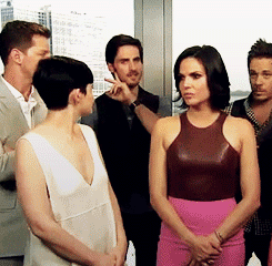 the-queen-and-her-sheriff:  Once Upon a Time SDCC | ET Cast Interview (this) Look