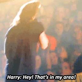 narryswift:  Liam gets Harry wet