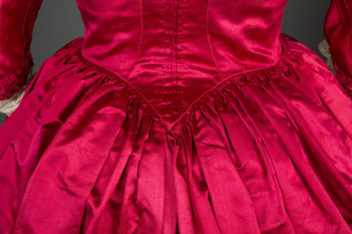 Robe à l’anglaise, 1780′sFrom the Maryland Center for History and Culture