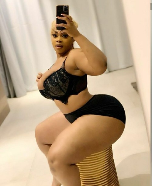 princejazziedad:DeliciouslySexy. BootiDelicious African Ma..Ms Eudoxieyao&hellip;&hellip;.💜🧡💚