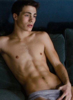 male-celebs-naked:  Colton Haynes 2See more