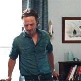 andy-clutterbuck:  Rick Grimes Wardrobe Appreciation       ↳Denim Shirt 
