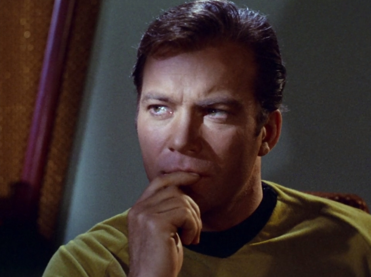 plaidshirtjimkirk:  you can clearly see Jim thinking deeper and deeper as he tries