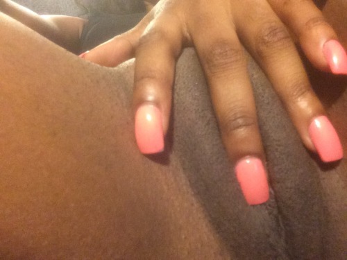 squeezedpussy: So you pervs are gonna make me beg? Is that what you want? Want me on my back legs sp