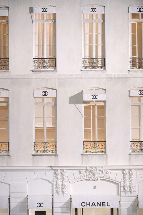 naimabarcelona:  Chanel