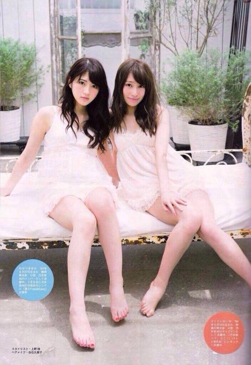 nogibaby-blog:Wakatsuki Yumi & Sakurai Reika - FLASH Special 乃木坂46  桜井玲香  若月佑美 Reika and Yumi are the hottest pairing in Nogi