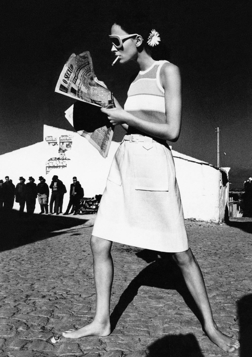 transistoradio:  Fashion photo by Helmut Newton, Vogue 1965.