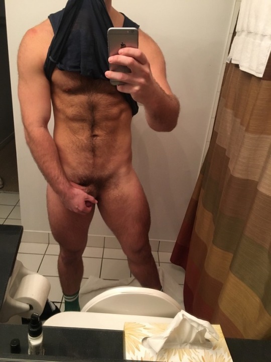 gettingmyireland:  Damn. I love getting my quads (ass) destroyed on leg day. 