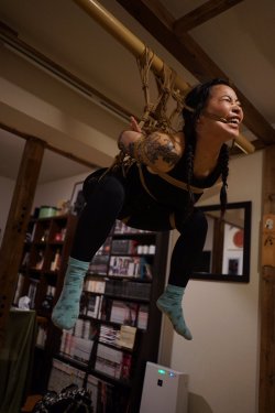 thevertigonetwork:  Kinbaku Naka AkiraModel PoppyPhoto Chiaki 