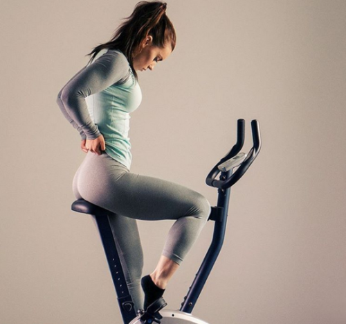 fuck-yoga-pants:  Riding her bike