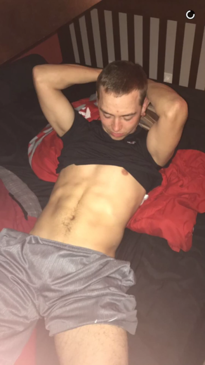 straightmen19: Best friends