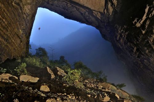 let-s-build-a-home:  Inside the recently-found Chinese cave system so big it has its own weather sys