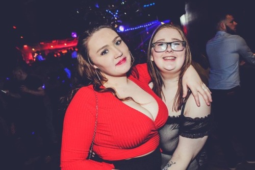 SPOTTED - Some busty chicks in the club.