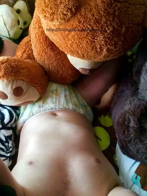 bilbng86:  Downside of “Lil” weekends is that once I’ve been put in my crib…I’m