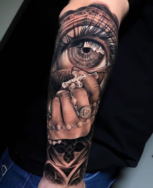 Amazing eye cross necklace tattoo by Douglas Prudente @douglasprudentetattoo !