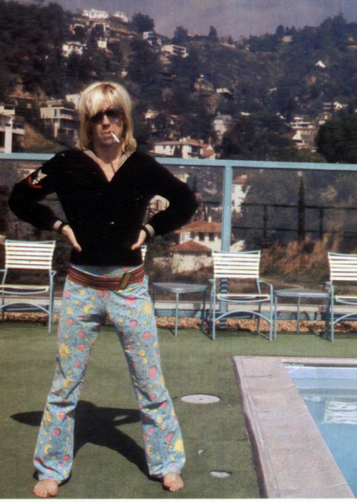 zombiesenelghetto: Iggy Pop, Los Angeles 1973 Totally diggin&rsquo; the pants, Iggs.