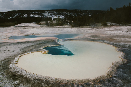 julianajohnsonphoto:Upper Geyser BasinYellowstone National Park, Wyoming, Part XXXMay 2017It’s hard 