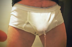 wetpantsboston:  Hot! 