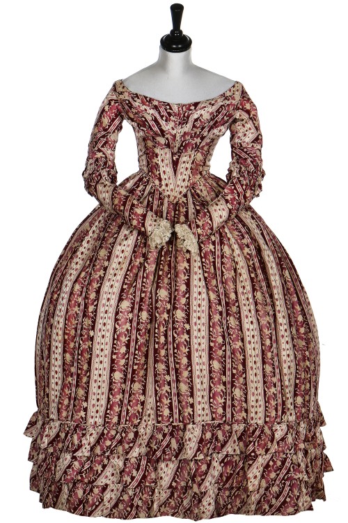 Day dress, late 1830′s-early 1840′sFrom Kerry Taylor Auctions