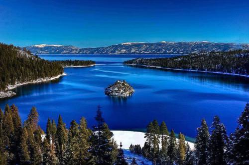 Tranquil Emerald Bay, South Lake Tahoe, California, USA.photo credits: en.wikipedia.org