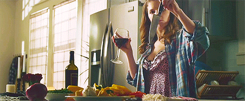 redlance:captainpeachperfect:Pitch Perfect AU. Beca is obsessed with a guy juggling knives from yout