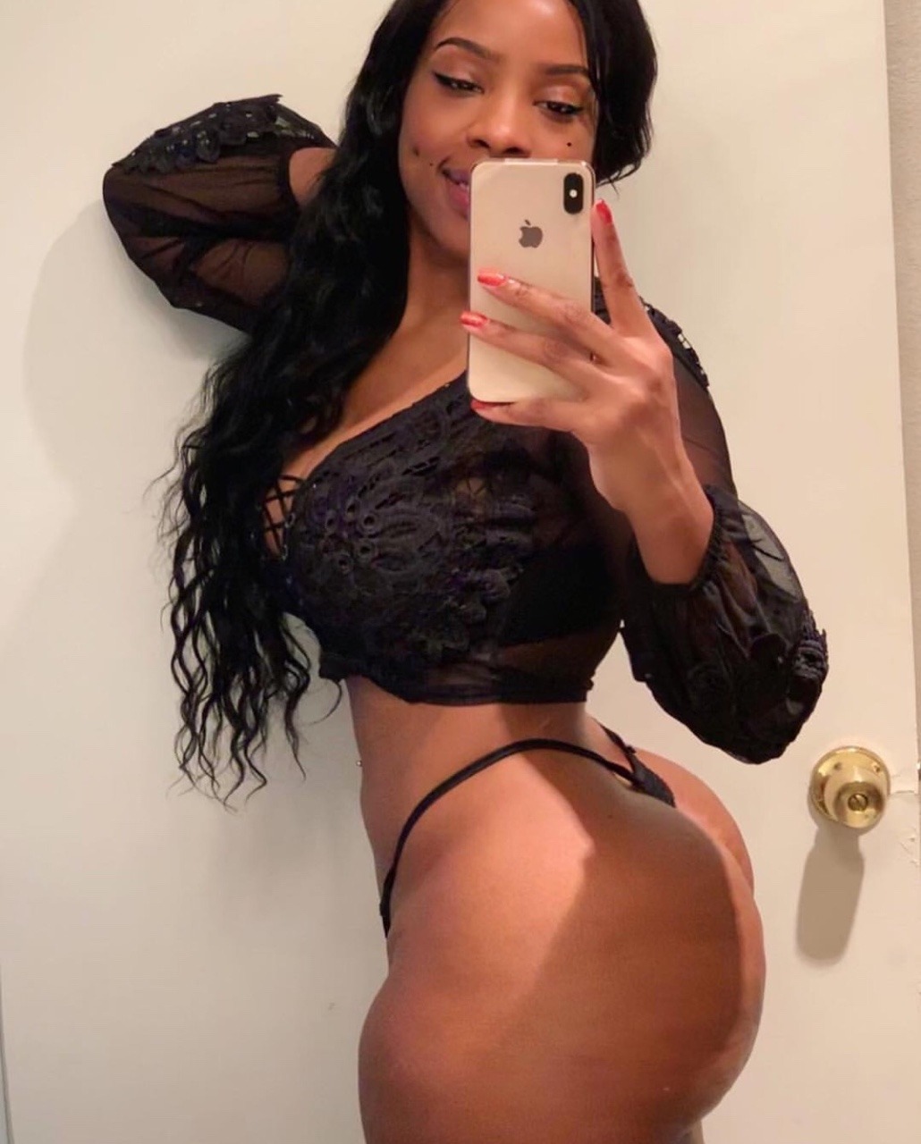 phattdicksheltonmason24:  postbadchicks:    I want u so bad 
