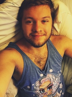 thefallenman: magikpelvis:  ft. my pube beard  Adorabl3   Damn this guy is such a cutie!