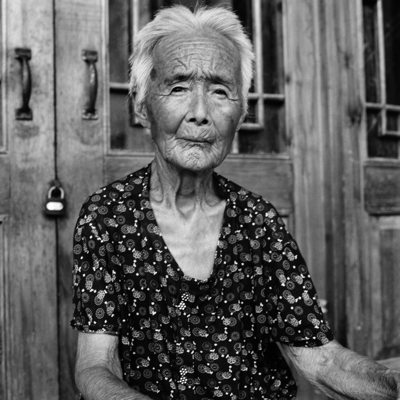 huffpostarts:  The Last Women Foot Binders Of China Deserve To Be Seen Watch the