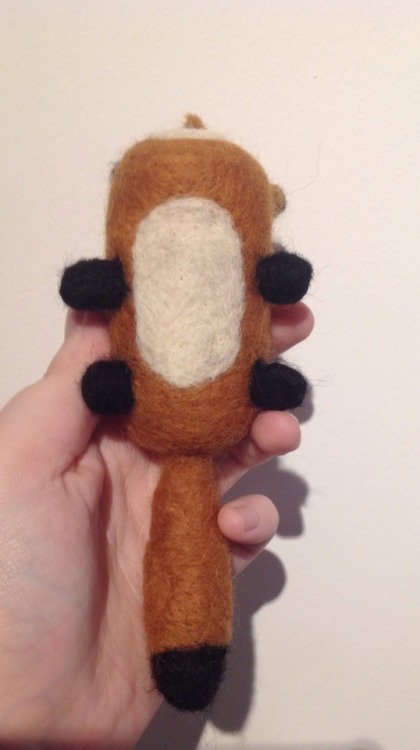 needle felted Java tsumtsum i made for ptcapybara’s birthday and his visit to me