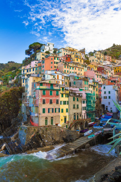 Travelingcolors:  Riomaggiore, Liguria | Italy (By Gin-Lung Cheng)