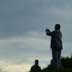 #Peterhof. #Moments &amp; #portraits 19/37  #Father #photographer #oldboy #sky #clouds #fly #walk #shadow #shadows #photowalk #travel #spb #Russia