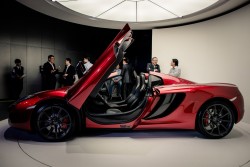 bllnr:  The Singapore launch of McLaren’s