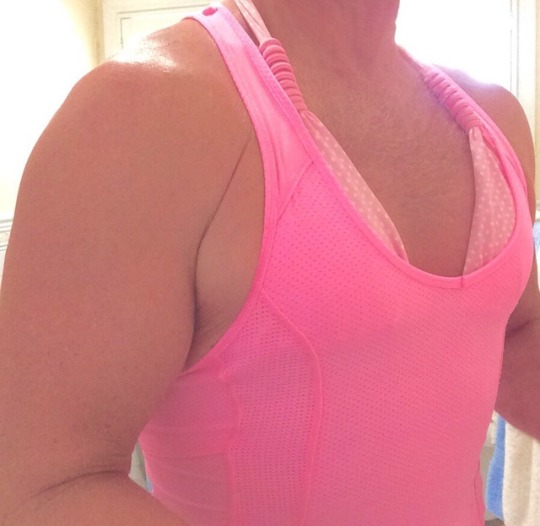 Porn Pics sohard69pink:  Well what colour singlet would