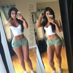 fmyxx:  fashionistasrus:  IG: ms.alyssasorto http://fashionistasrus.tumblr.com/  Can my body b like that plz 