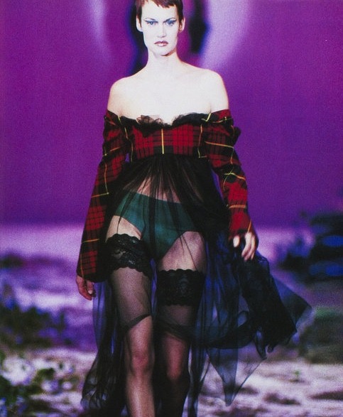 lolaveda: Alexander McQueen “Highland Rape” AW 1995