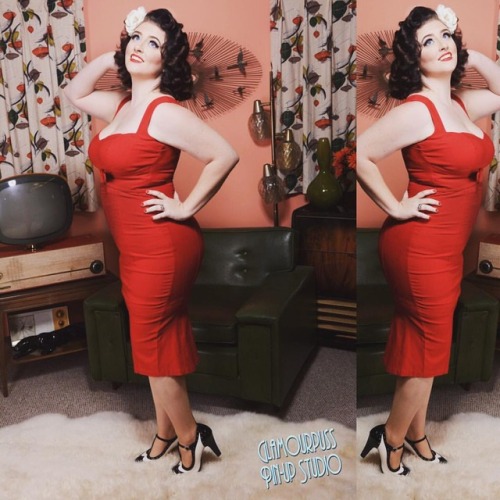 “I’ve always loved the idea of not being what people expect me to be.”-Dita Von Teese ....#pinup #pi