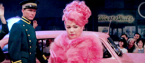Shirley Maclaine In:
