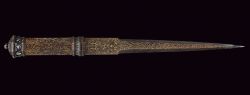 art-of-swords:  &lsquo;Hidden&rsquo; Dagger (handle for a walking cane) Dated: late 16th century Culture: North Italian  Measurments: overall length 40 cm This dagger was hidden inside a walking cane and served as a handle. It has a straight, double-edged