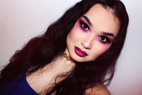 Edgy Valentine’s Day Makeup Look ▷ now on LienJae.Com. 