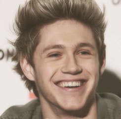 lewisandneil:  The Horan’s smiling 