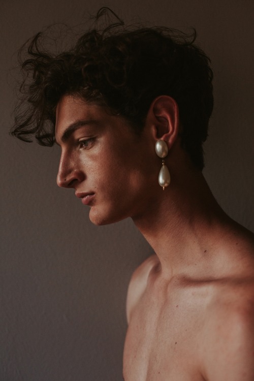 michaeloliverlove: Aaron Shandel shot by Michael Oliver Love