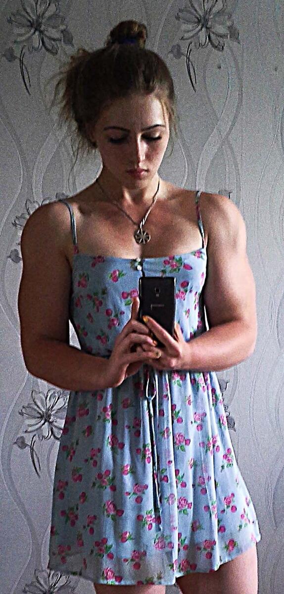 -martialartist:  pure-tna:  Yulia Viktorovna Vins, or Julia Vins  Beautiful