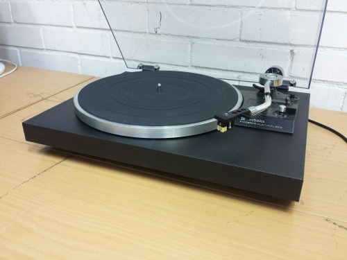 Technics SL-20A F-G-Servo Turntable, 1975