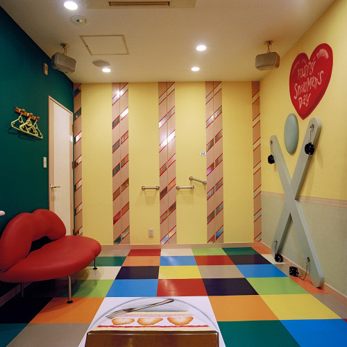 academyfordifficultgirls:  sincerely-mebody:urbain:Love Hotels: The Hidden Fantasy Rooms of Japan | Misty Keasler  Though there are many ways to have a sexual rendezvous, there are few so varied, convenient, and strange as the love hotels of Japan.