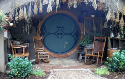 wombat-annihilator:beardedzombietech:voiceofnature:Hobbit’s Dream- On Airbnb@wombat-annihilato