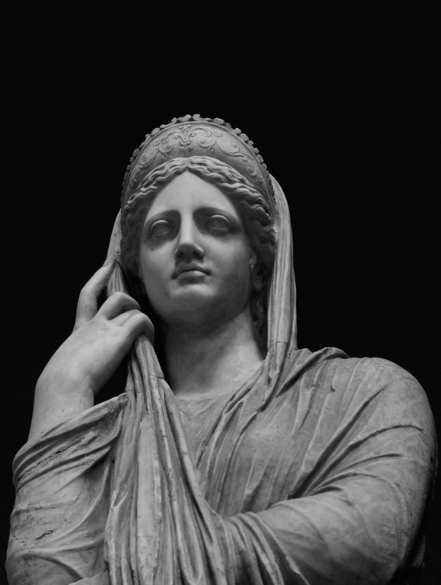 marmarinos: Detail of an ancient Roman statue of a woman in the pudicitia pose,