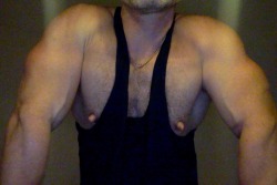 Gay Nippleplay