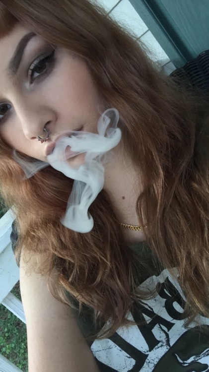 lil-felonyy:  I was going for that 90s druggie glam 