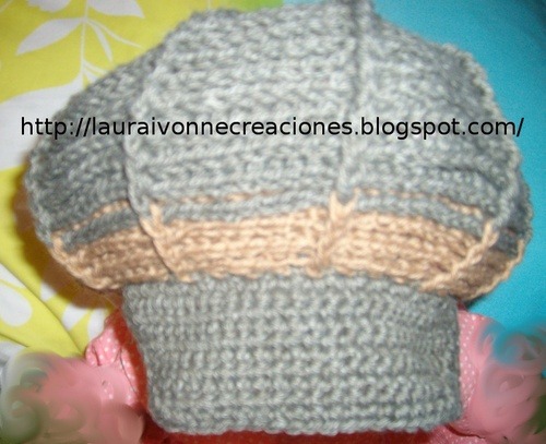 — Boina con visera en crochet